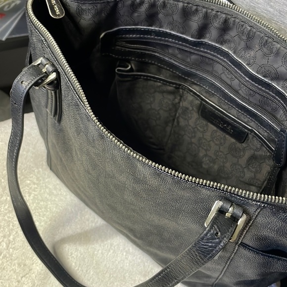 Authentic Michael Kors large black Tote bag. (dust bag included) - Picture 15 of 16